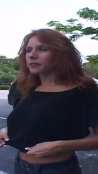 Esibizione a Tampa con la tettona Robyn foxx