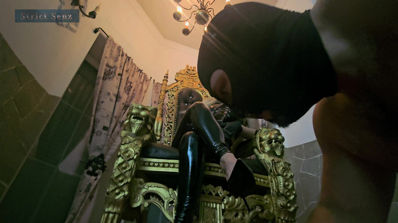 Strict Senz: Sheela Sinner 저코프 굴욕 정액 먹기 지침