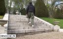 Pornochic: Quicky in a Parisian park