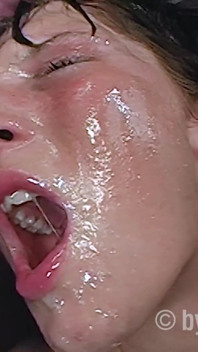 흑인 대물 자지에게 따먹히는 데니스