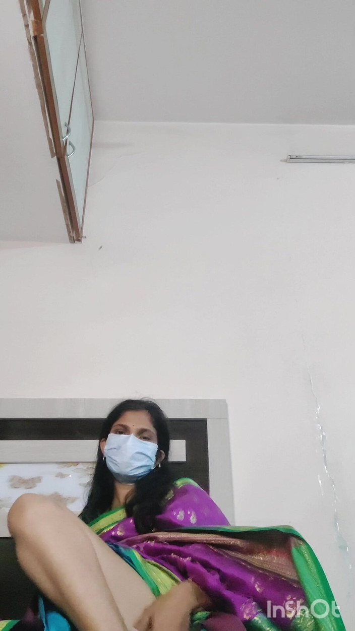Desishycouple: 穿着粉色纱丽服的德西哥希瓦尼饥渴。完整视频。