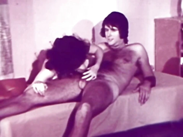 Vintage Usa: Retro sex lízání kundičky chlupaté péro v ústech