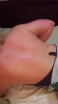 Sissygasm cul spasmes pendant que papa Ken baise et fiste ma buste - Candy cul tapette