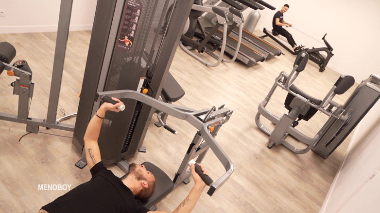 Menoboy: Kevin Ass Gives His Ass