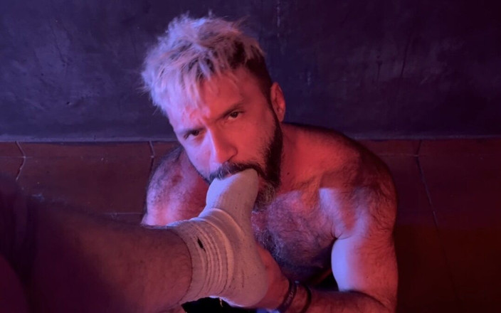 Billy Bones: Raw Fucking and Foot Worship