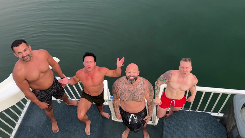 Booty_nbeast: Відкрита гаряча ванна, оргія на човні