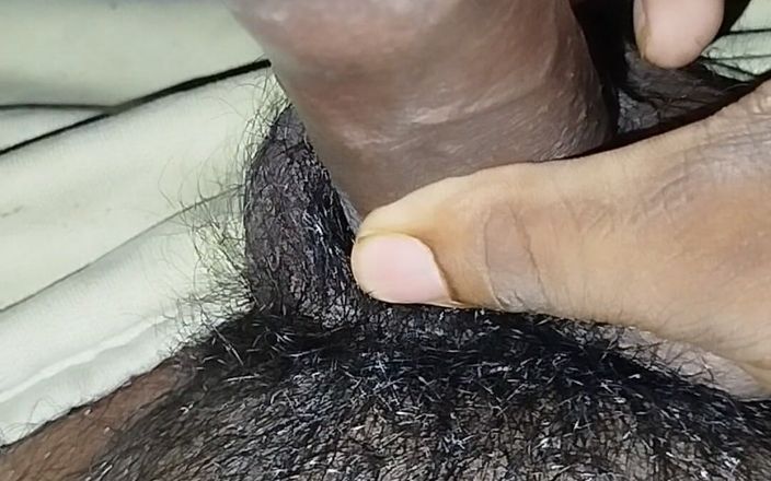 Miknio: Branlette de bite par un jeune garçon
