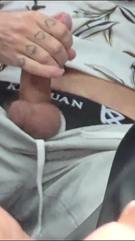 앱 기사가 가는 길에 승객과 섹스!