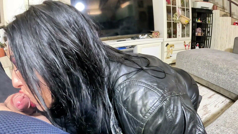 MilfyCalla: Leather Biker Smoking Blowjob. Giant Cigar, Sloppy Deepthroat and Triple...
