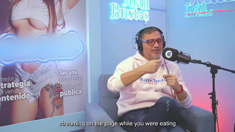 JuanBustos: Nimfomanka Gigidamessco krzyczy z przyjemnością: Jej cipka nasączona maszyną do...