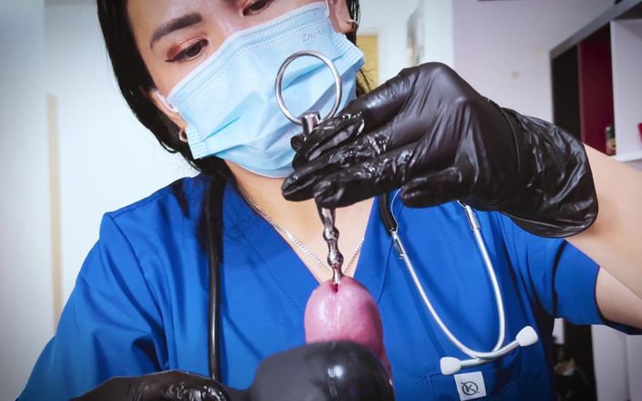 Domina Fire: POV medicinsk femdom av Domina Fire