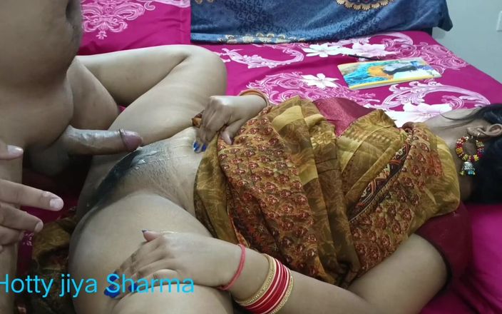 Hotty Jiya Sharma: 공부할 때 십대 배다른 아들과 섹스하는 새엄마!