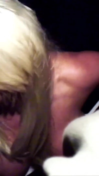Sexy blondýna velká prsa MILF manželka mrdka děvka Karen Kay Získejte její prsa pokryté mrdkou na misi zezadu