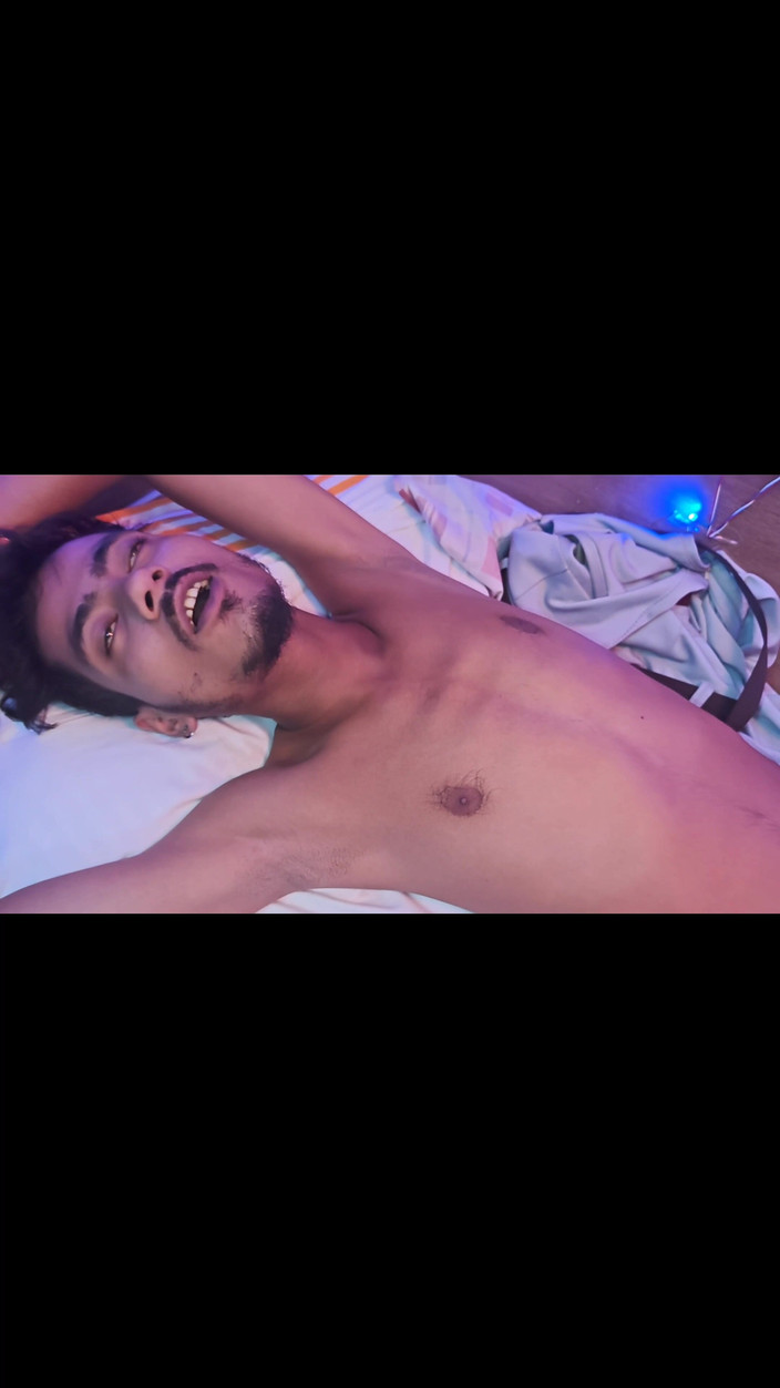 Baby Tina: Ha fatto sesso hardcore mentre insegna alla sorellastra a ballare...