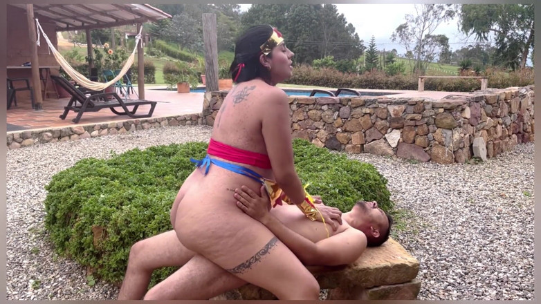 MelaniRincon: Threesome Cu Wonder Woman Însărcinată - Melany Latina