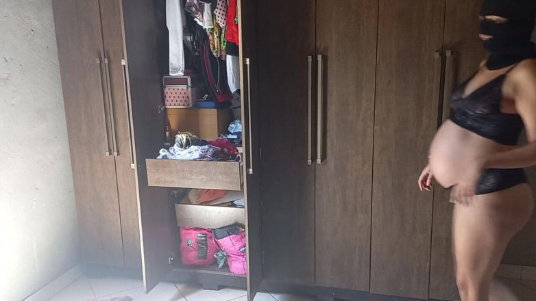 Beatriz De Jesus Silva: You choose which clothing to use in the next video,...