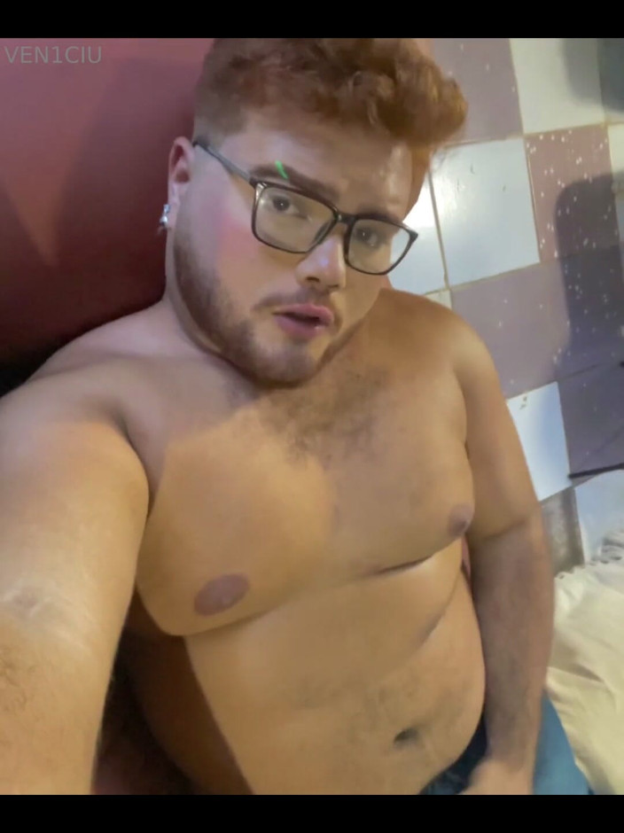 Chubby bear Studio Veniciuof: I Woke up Excited Today