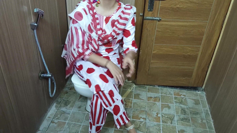 Saara Bhabhi: Hindi Teen Stepson Sneakes Behind Stepmom Changing Clothes and She...