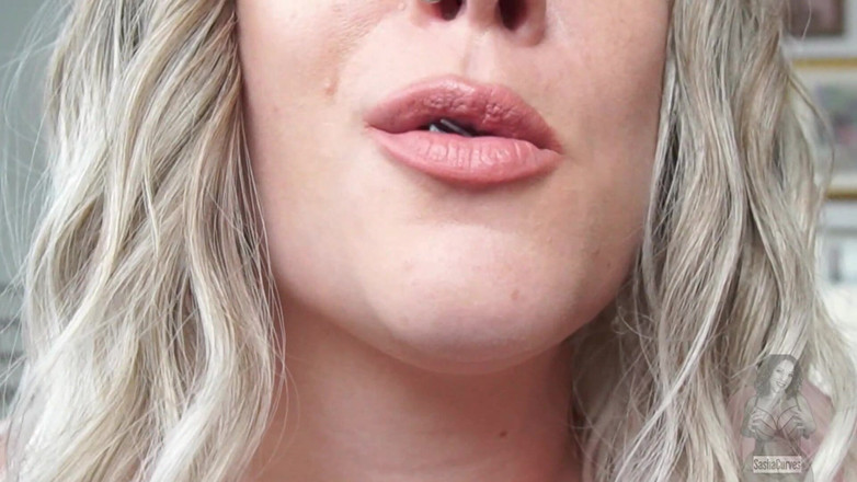 Sasha Curves: Dev bir kadınla kahvaltı