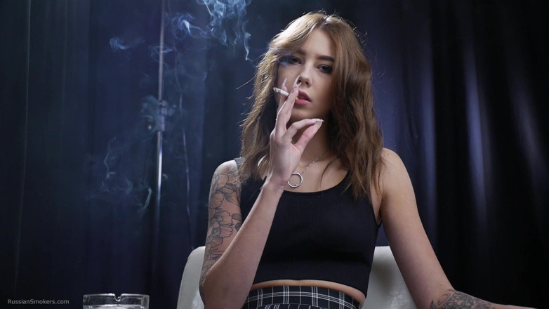 Russian Smokers: 19 Years Old Brunette Is Smoking 100mm White Cigarette