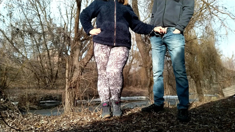 OurFetishLife: Свекруха смокче член на природі, як пилосос