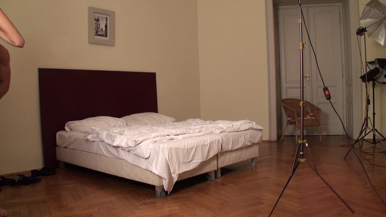 MUSCHI BEHIND THE SCENES: 舞台裏で激しく犯されるティーン美女クリップ