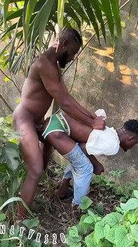 Un mec obsédé par Mah Coochie, a dû rappeler pour une autre réunion