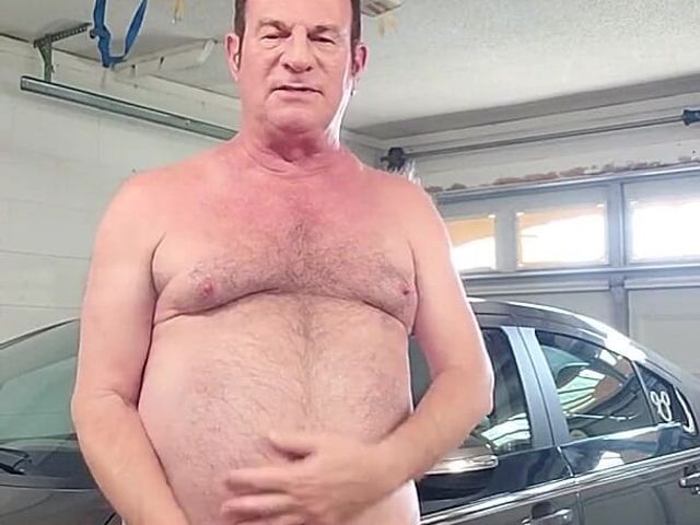 Daddy Stroking in the Garage (Hotdaddy)