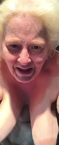 Dieser pornostar hat gerade ein neues kameralicht, sie wird dich genau richtig erregen