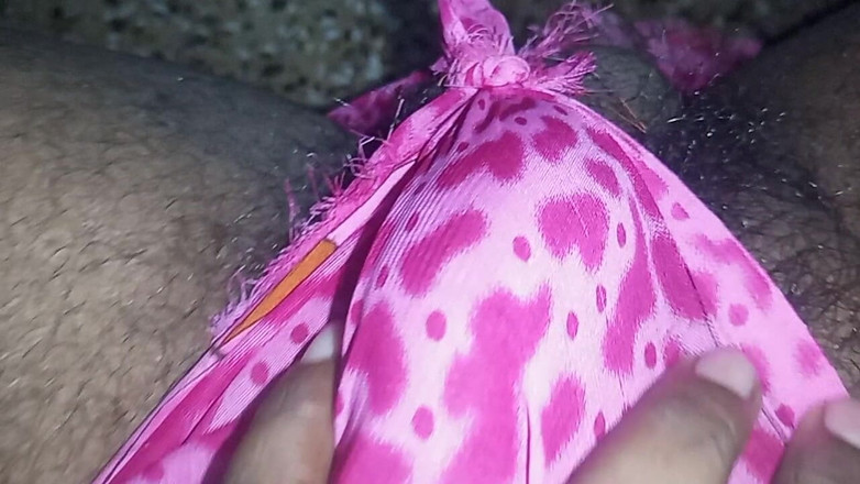 Hungry cliff: Desi čůrák