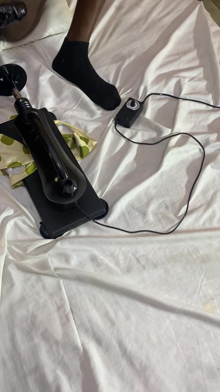 assdriller50: Dildo 18 inci mengongkek saya