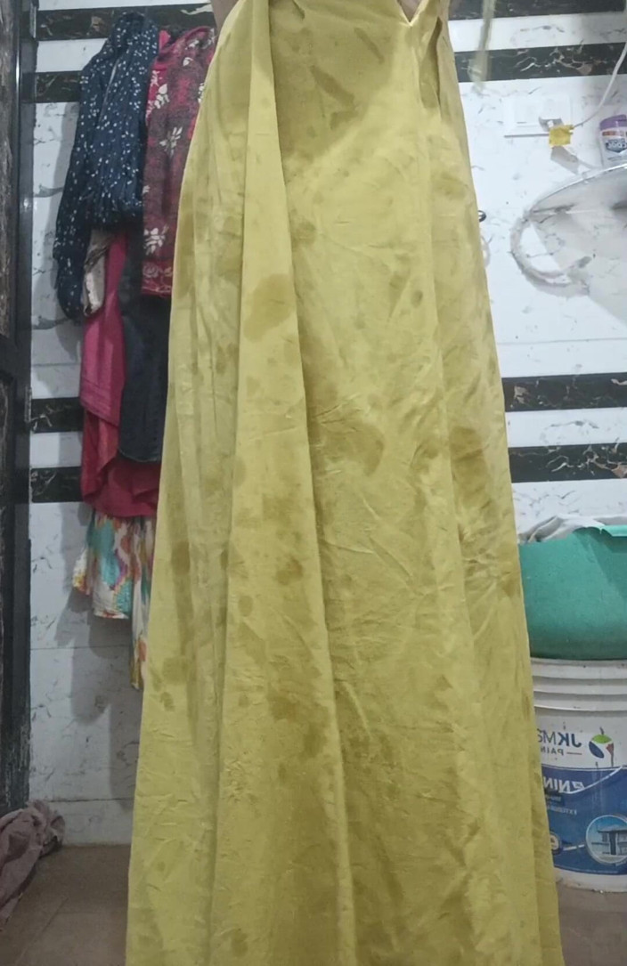 Priyahot77: Priya Bhabi 일요일 목욕 비디오를 즐기세요