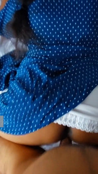 Tímida chica del pueblo follada apenas por su hermanastro - orgasmo múltiple - pareja india caliente