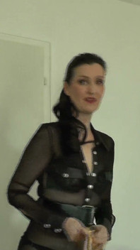 Styling an Ascot-style Satin Scarf - Part 1