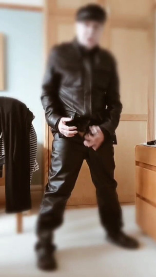 Bellhead: Leather jerk