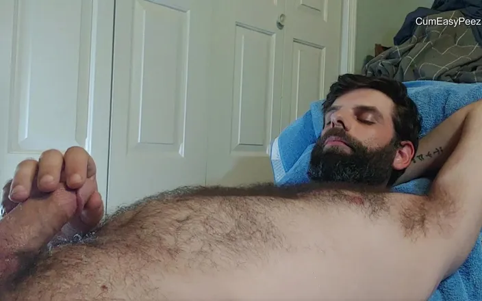 Solo Andy: Jerk off and piss on myself