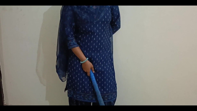 YOURAMRITA04: 18 år gammal indisk desi by styvsyster var första gången sex...