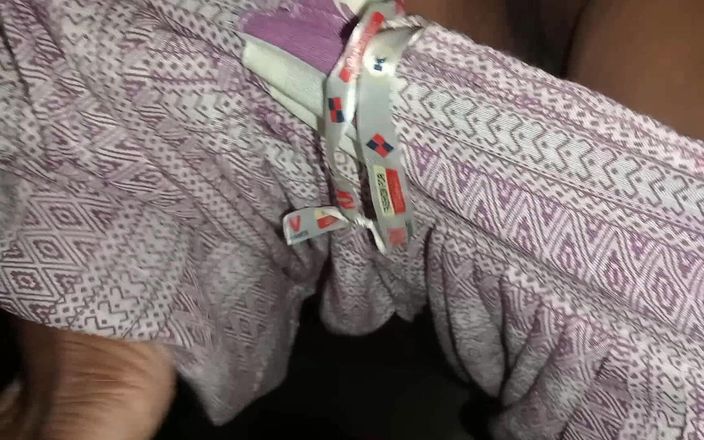 Pooja Sexy: Bhabhi dělá sex se svým starým nevlastním otcem doma