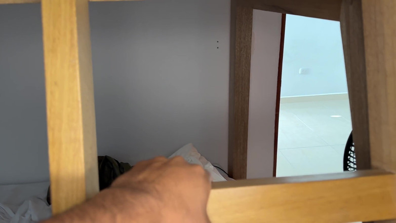 Solo_incognita: J’ai baisé ma coloc nue dans une chambre de lit