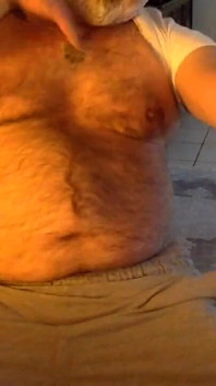 Hladováhairymonsterbearcub