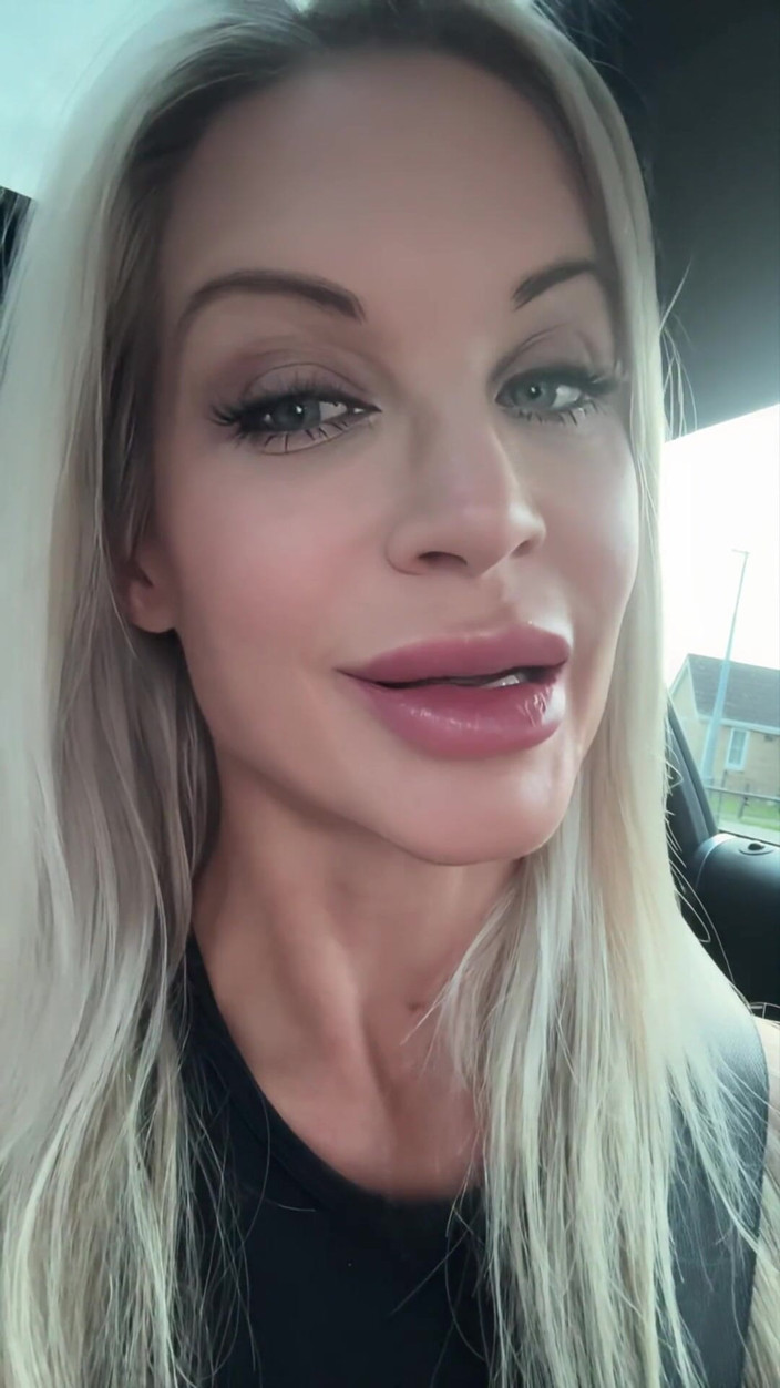 Miss Sally: Eliberarea în curând