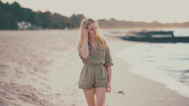 CharlieForde: Fading met Charlie Forde, Olive Gee