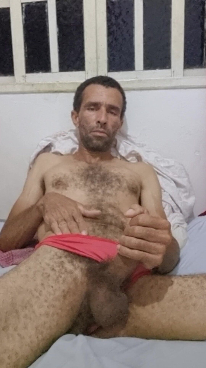 osmar1221: I Really Enjoy Being Completely Naked so the World Can...