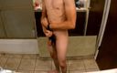Z twink: 20 नग्न आदमी आईने में फ्लेक्सिंग करते हुए