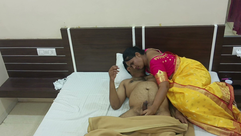 Horny Indian Couple: Hot Marathi Bhabhi Secret Bedroom Passion Indian Porn