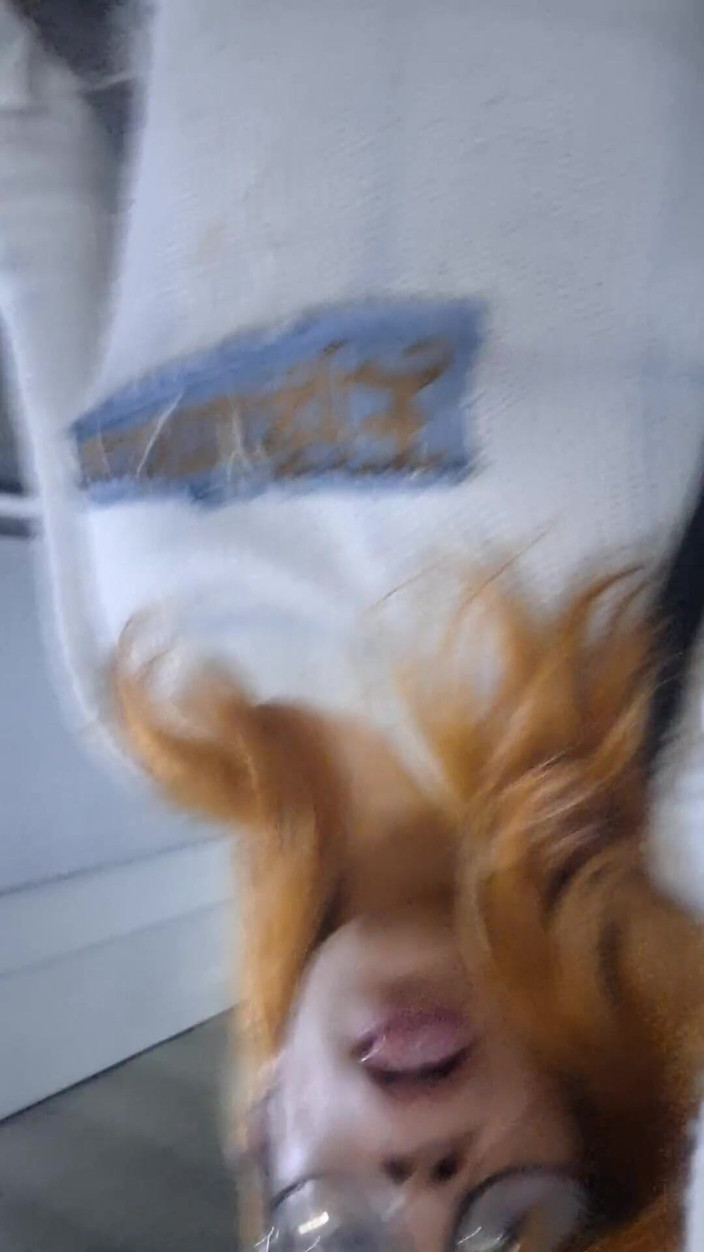 Our threesome adventures: Bạn có muốn nhìn bên trong váy của tôi không?