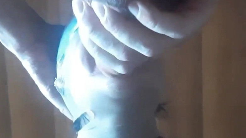 LauraOnHeels: Druga wizja kapturowej MILF w nylonze, z zawiązanymi oczami taśmą,...