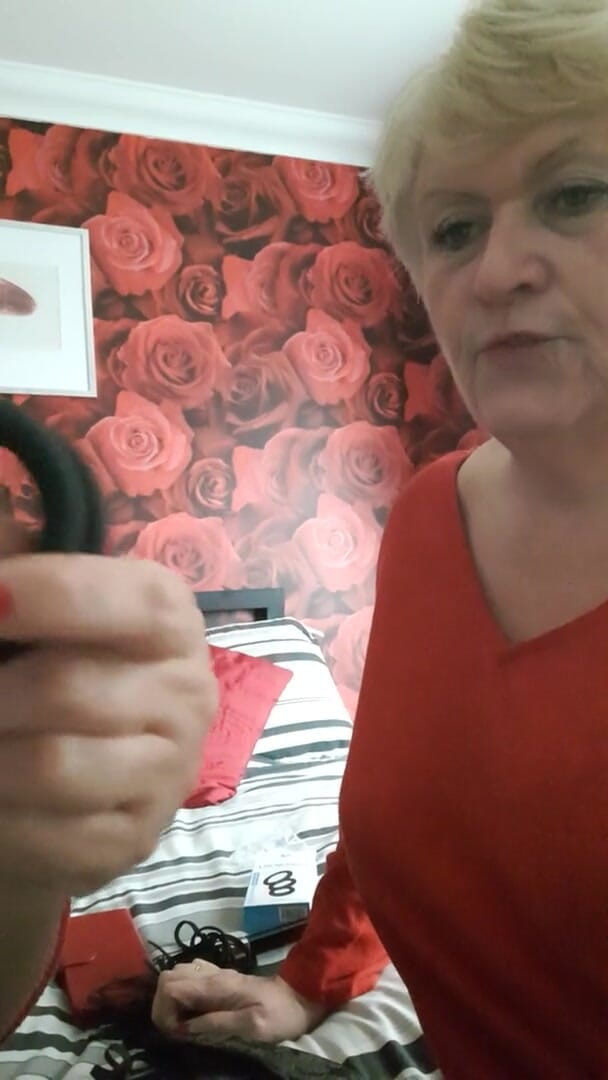 Uk Joolz: La padrona Susan e Joolz ridicolizza il suo micro pene