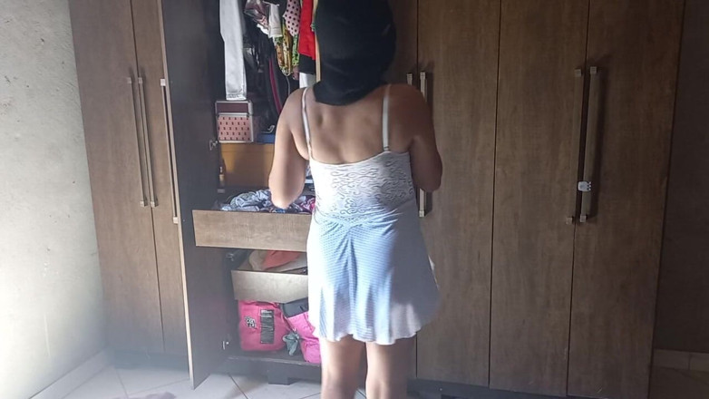 Beatriz De Jesus Silva: 次の動画で使う服、最も投票された服を選びます。パート1