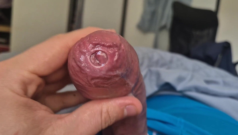 GloomyChase977: Primo piano a gocciolamento di cazzo presborra